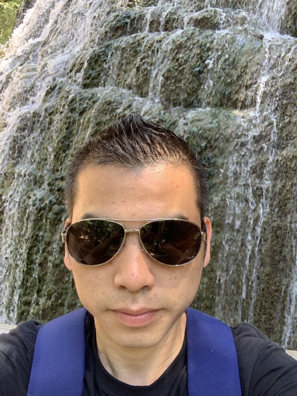 高兴的第二张照片--南平征婚网
