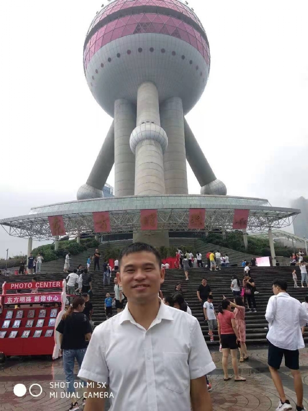 小猫吃老鼠的第一张照片--南平征婚网