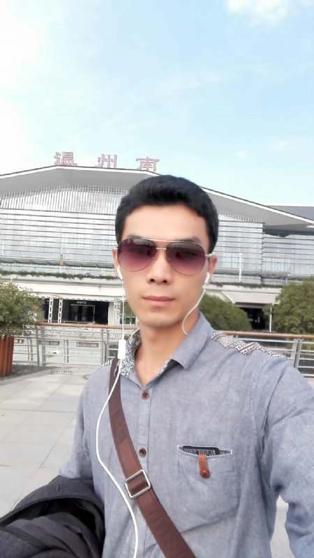 错把真心喂了狗的第三张照片--南平征婚网